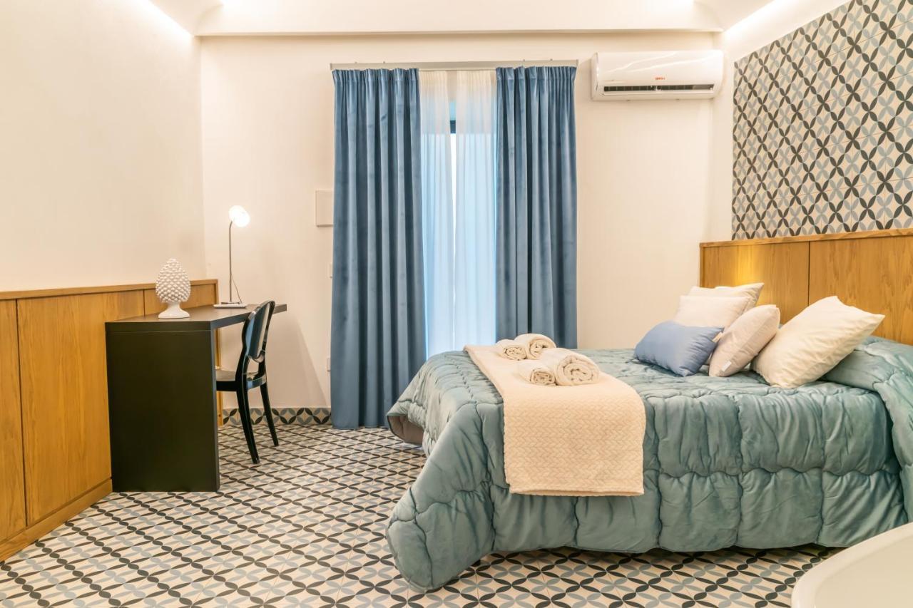 فافارا Community Rooms & Wine المظهر الخارجي الصورة