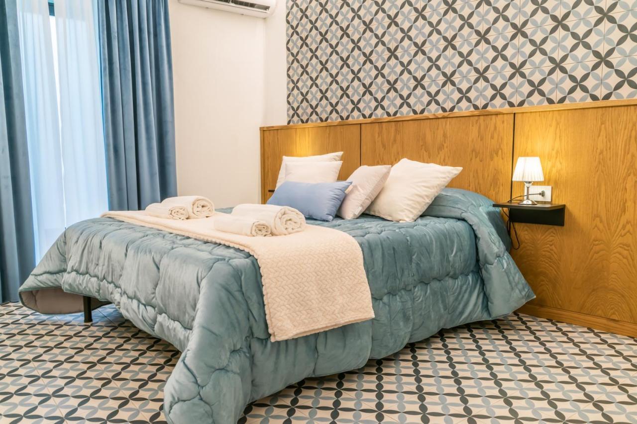 فافارا Community Rooms & Wine المظهر الخارجي الصورة
